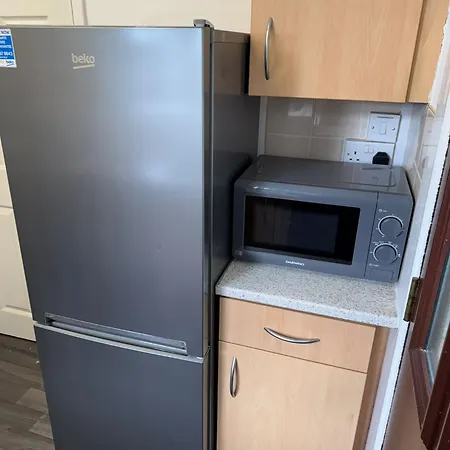 Peaceful Ideal For Contractors And Family Apartment *
